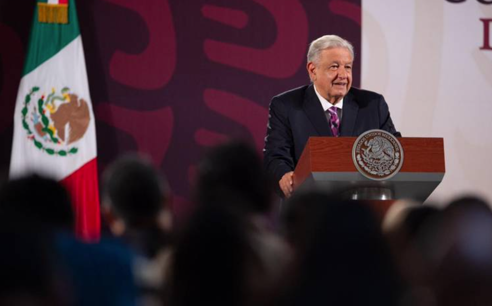 ‘Es mucha prepotencia’: López Obrador critica al CCE